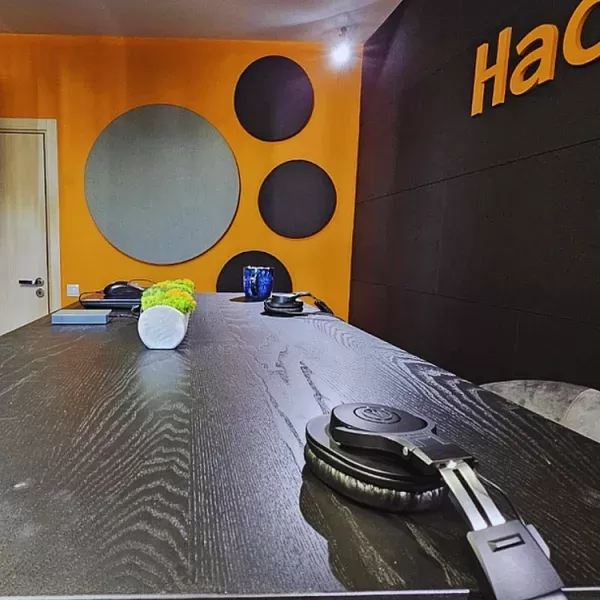 Акустические панели и модернизация Podcast Studio