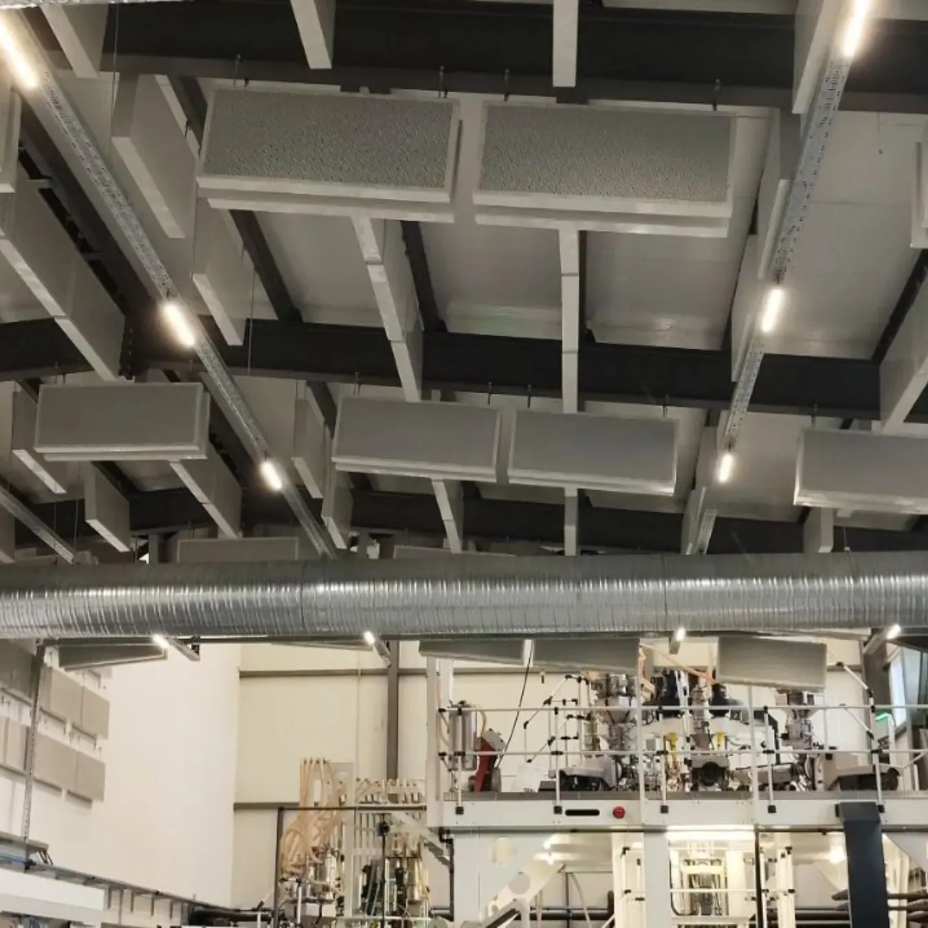 Акустическая обработка промышленного цеха для компании Excellpack.